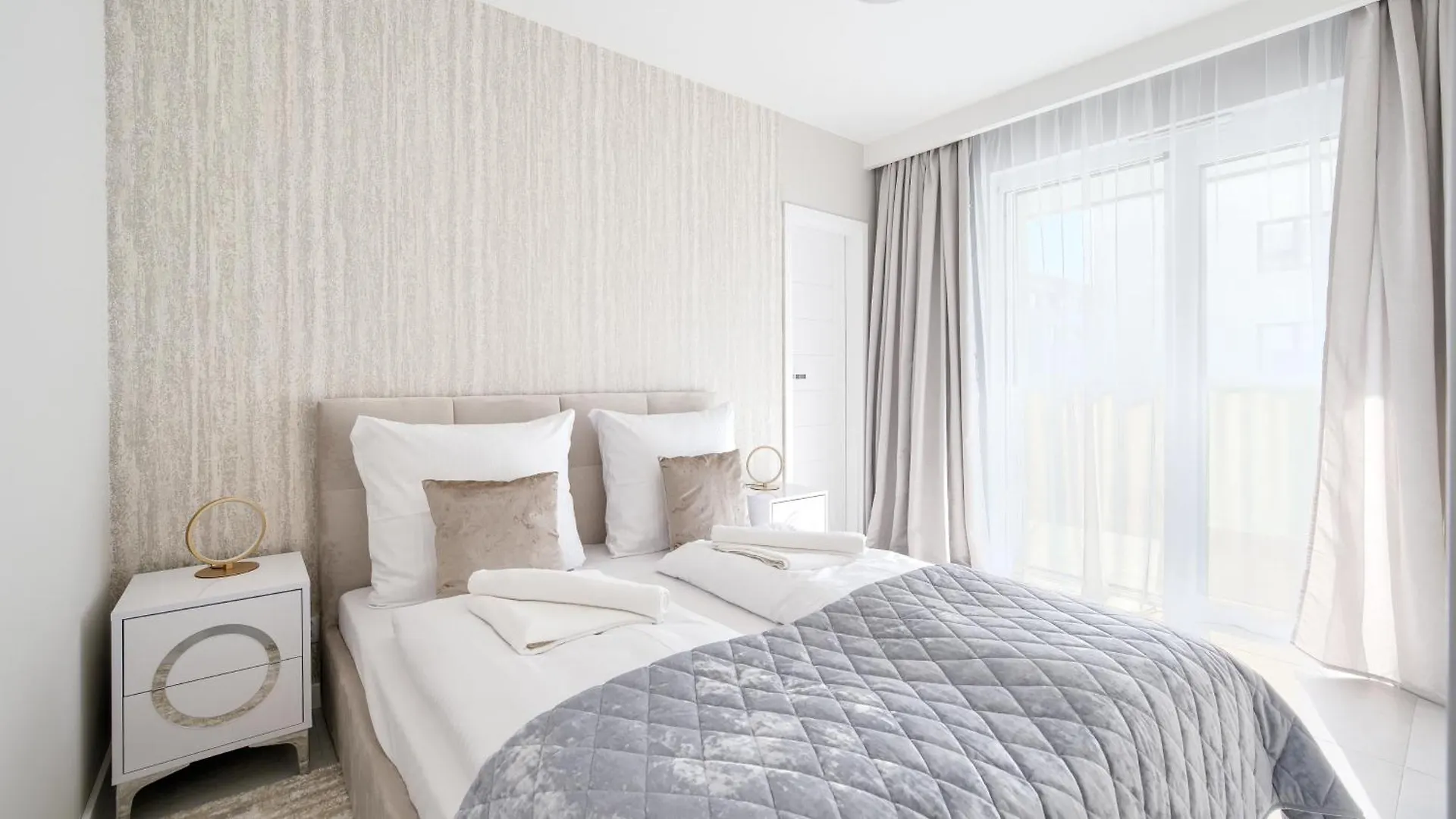 Apartamenty Sun & Snow Przy Kollataja Kolobrzeg Apartment